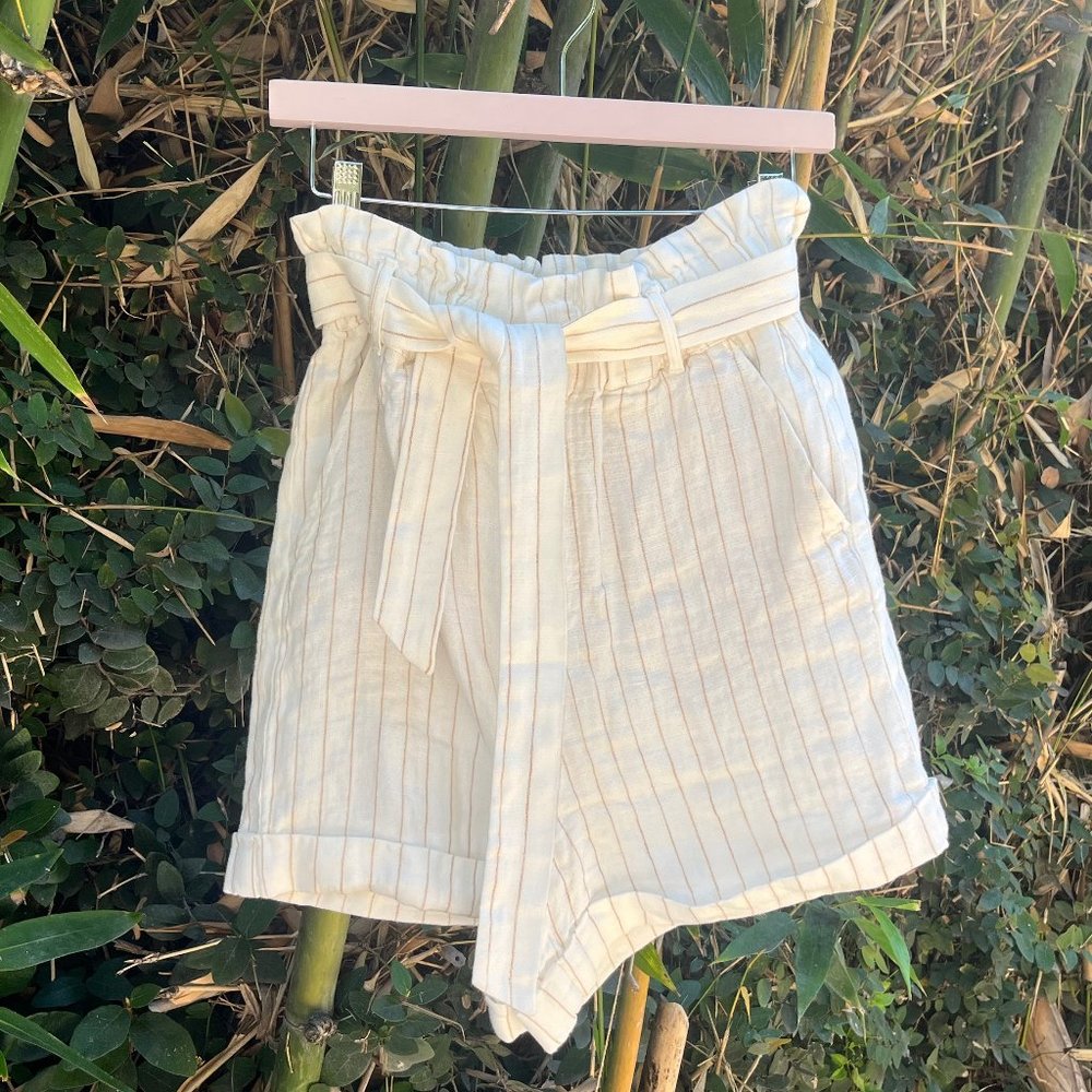 NWT Mes Demoiselles 100% linen cream shorts (size 34)